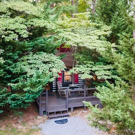 Log Cabin Motor Court-2