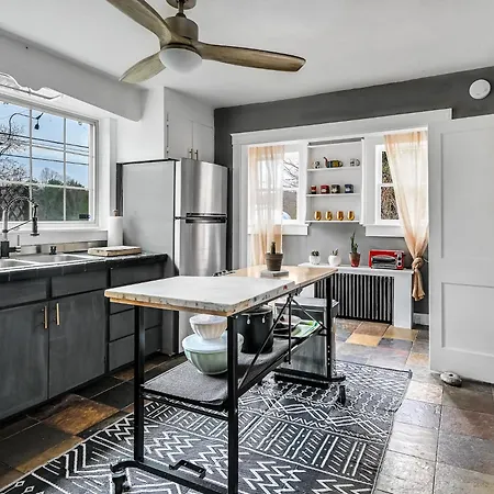 Asheville Urban Farmhouse Entire Home 4 Mi To Dt-2
