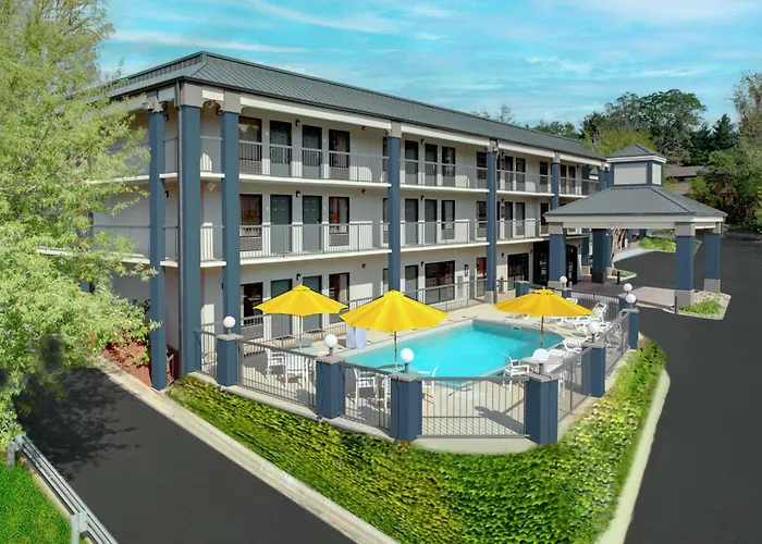 Motels Clarion Pointe Biltmore Village