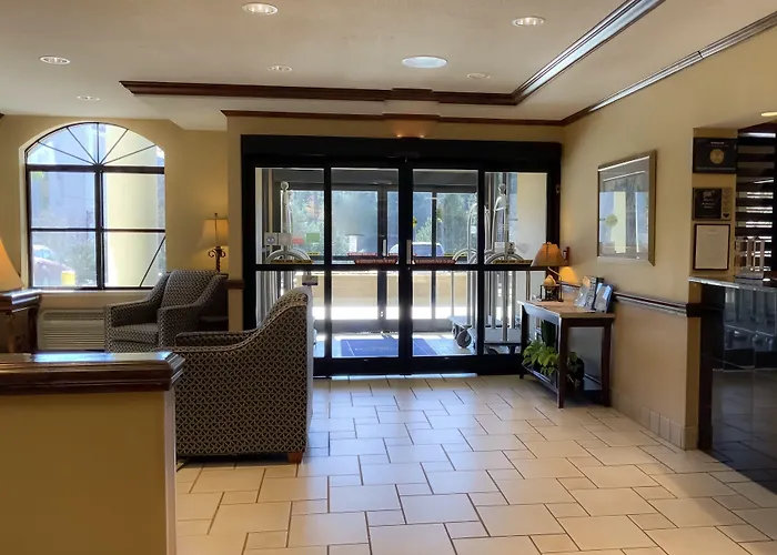 Baymont By Wyndham /Biltmore